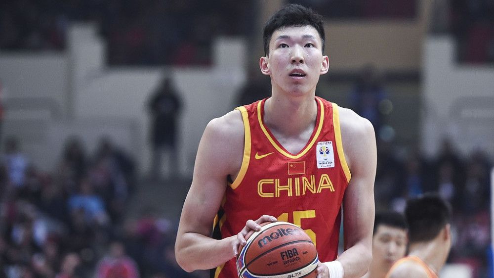 在接受英超官网采访时，红魔主帅滕哈赫谈论了埃里克森和霍伊伦的伤病情况。
